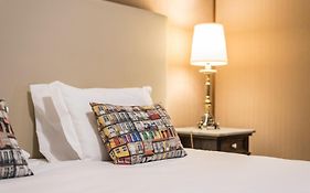 GuestReady - Office Residence 1